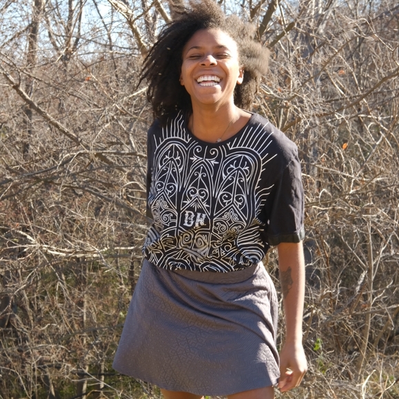 Designer Tee - Picture 2 of 3